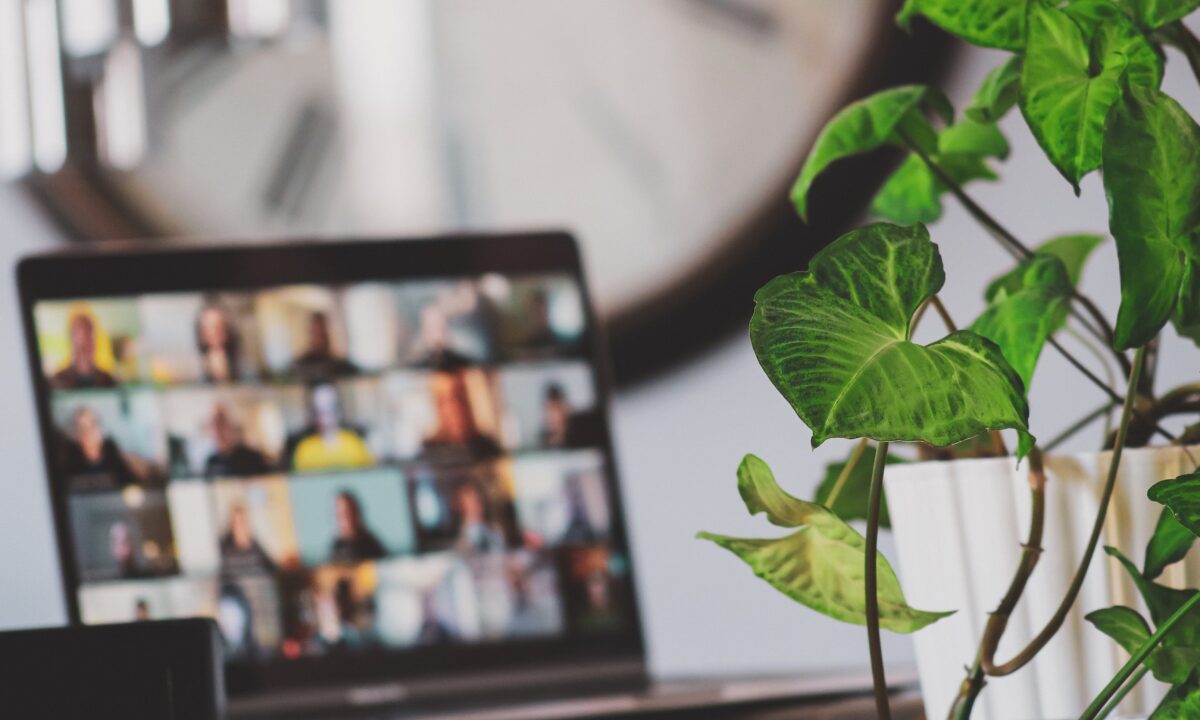 Sigmund e Tg MF Fzro Gc unsplash