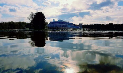Villages Nature Paris Aqualagoon_credit: Claire Brady