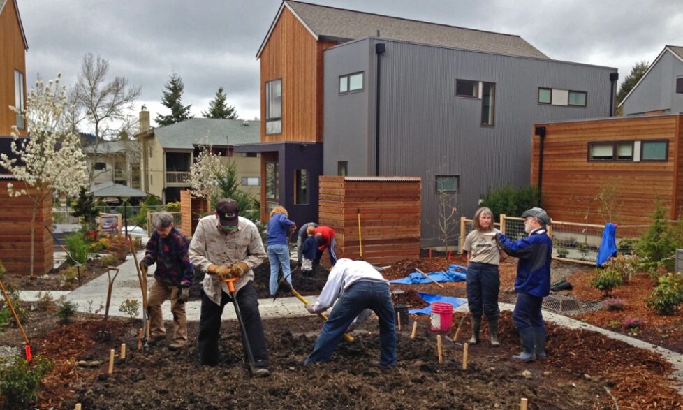 Grow Community Village Planting 1030X579 © Grow Community