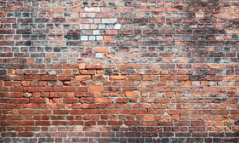 Reclaimed building products guide_credit: Pete Willis Unsplash